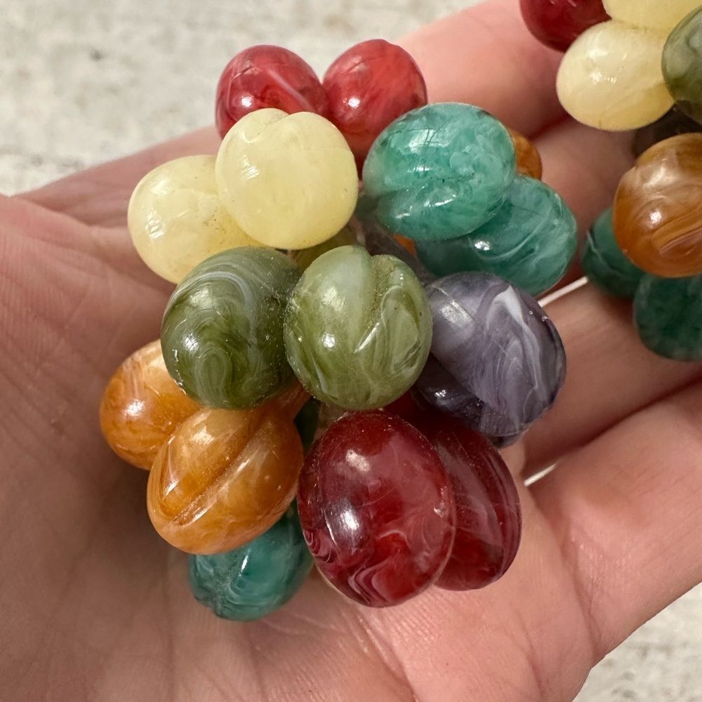 Vintage 40s/50s Molded Plastic Bubbles Clip On Earrings - Picture 2 of 7